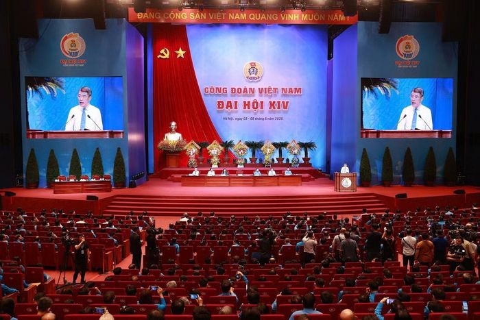  Thủ tướng đối thoại, giải đáp các ý kiến của đại biểu. Ảnh: Như Ý. 