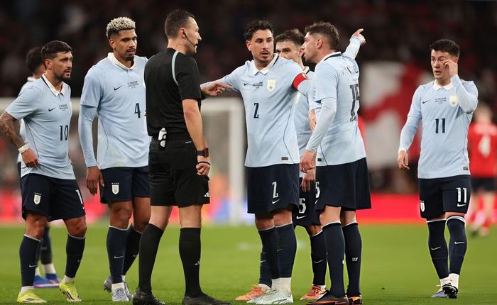 Uruguay có cửa để ít nhất vào tứ kết?