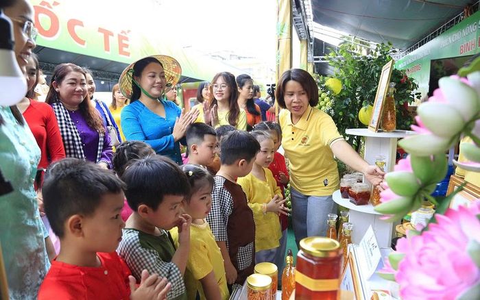 Ngoài ra, “Tuần lễ nông sản vùng miền - Bình Đông” còn có không gian trưng bày, giới thiệu, trải nghiệm nhiều hoạt động khác nhau