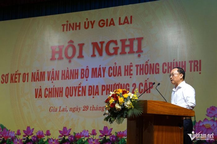 Bí thư tỉnh ủy Gia Lai Thái Đại Ngọc yêu cầu nâng cao chất lượng cán bộ, công chức cấp cơ sở. Ảnh: Hồ Giáp