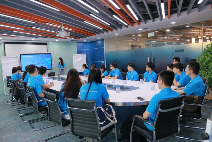 Sinh viên CMC trong kỳ thực tập OJT tại công ty CMC TS thuộc Tập đoàn CMC