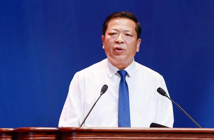 Bộ trưởng Xây dựng Trần Hồng Minh