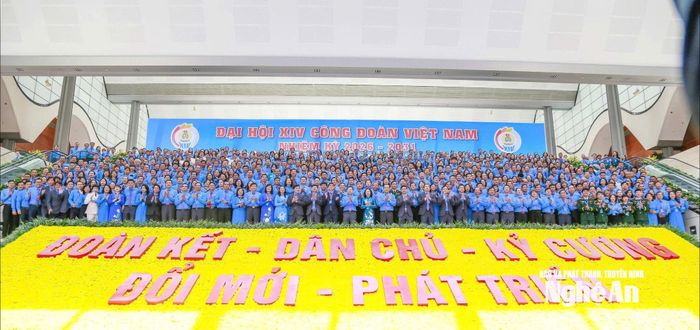 780 đại diện cho hơn 10 triệu đoàn viên công đoàn trên cả nước về dự Đại hội Công đoàn Việt Nam lần thứ XIV. Ảnh: Ban tổ chức