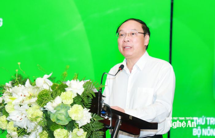 Thứ trưởng Bộ Nông nghiệp và Môi trường Lê Công Thành phát biểu khai mạc diễn đàn. Ảnh: Thành Duy