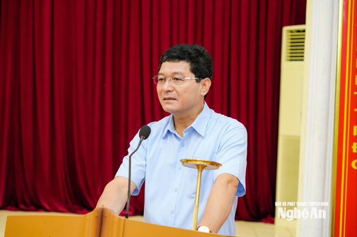 Đồng chí Phạm Trọng Hoàng - Ủy viên Ban Thường vụ, Trưởng Ban Tổ chức Tỉnh ủy phát biểu tại hội nghị. Ảnh: TL