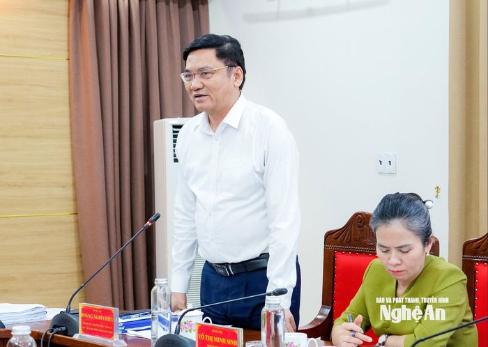 Đồng chí Hoàng Nghĩa Hiếu - Phó Bí thư Thường trực Tỉnh ủy, Chủ tịch HĐND tỉnh phát biểu. Ảnh: Phạm Bằng