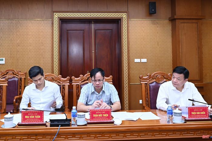 Đậi biểu đoàn công tác UBKT Trung ương dự hội nghị.