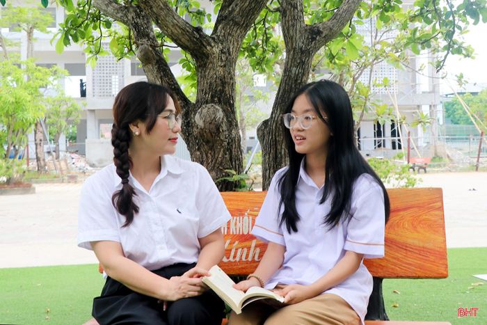 Sự đồng hành, truyền cảm hứng của thầy cô là động lực cho Diệp Ngân trong hành trình thực hiện ước mơ.