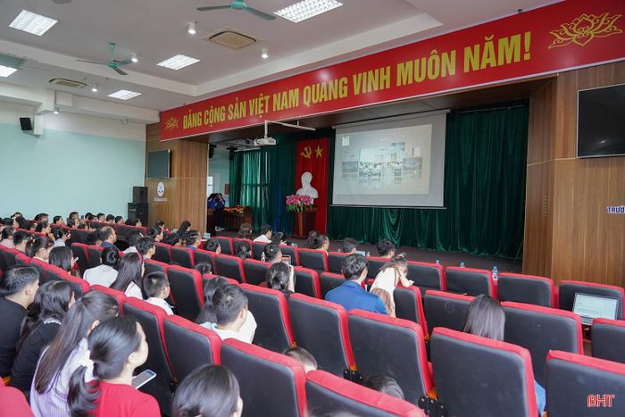 Hội thi là sân chơi trí tuệ được tổ chức hằng năm với mục đích đồng hành cùng thanh thiếu nhi Hà Tĩnh trên con đường tìm tòi, học tập, nâng cao kiến thức, kỹ năng.