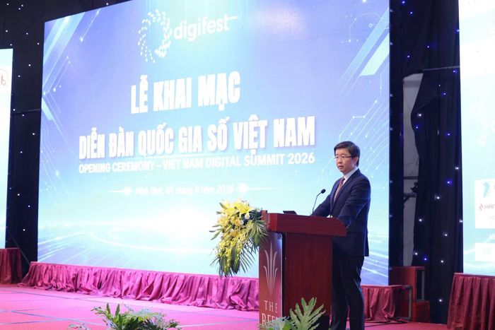 Theo Thứ trưởng Bùi Hoàng Phương, mục tiêu của chuyển đổi số không phải là làm những việc cũ trên môi trường số, mà là làm tốt hơn những việc cần làm: nhanh hơn, đơn giản hơn, minh bạch hơn và hiệu quả hơn. (Ảnh: Bộ Khoa học và Công nghệ)