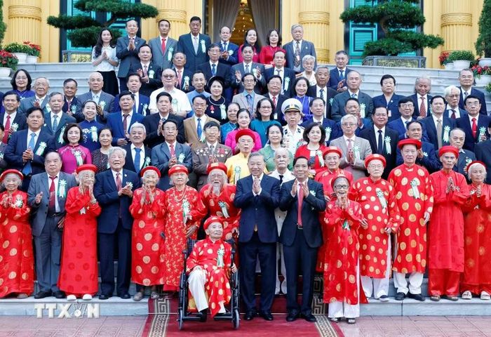 Tổng Bí thư, Chủ tịch nước Tô Lâm và các đại biểu. (Ảnh: Thống Nhất/TTXVN)