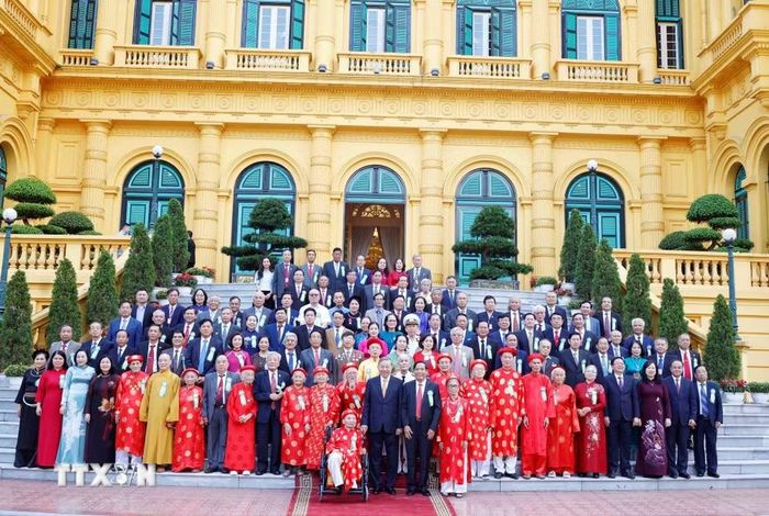 Tổng Bí thư, Chủ tịch nước Tô Lâm và các đại biểu. (Ảnh: Thống Nhất/TTXVN)