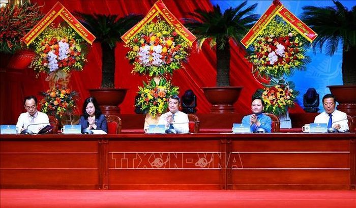 Thủ tướng Chính phủ Lê Minh Hưng tham dự phiên trao đổi, thảo luận với các đại biểu dự Đại hội Công đoàn Việt Nam. Ảnh: Dương Giang/TTXVN.