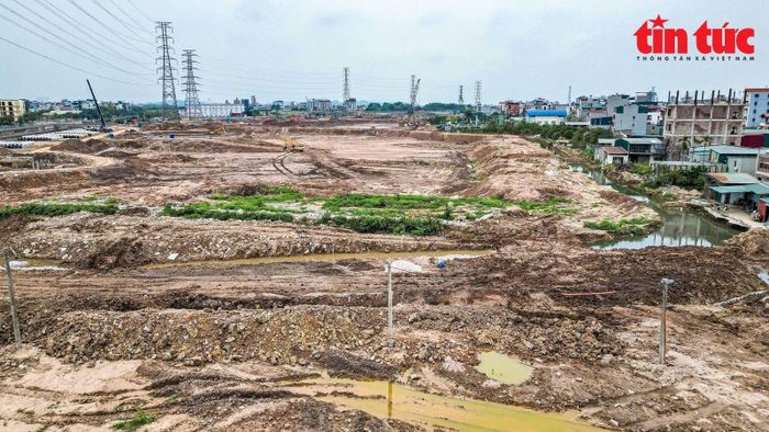 Hồ điều hòa ở xã An Khánh có tổng vốn đầu tư hơn 1.100 tỷ đồng dự kiến hoàn thành trong tháng 6, góp phần tăng khả năng chống ngập cho khu vực.