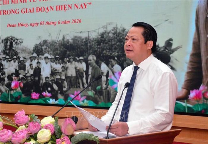 Bí thư Đảng ủy xã Đoan Hùng, tỉnh Phú Thọ Nguyễn Văn Vấn phát biểu tại hội thảo.