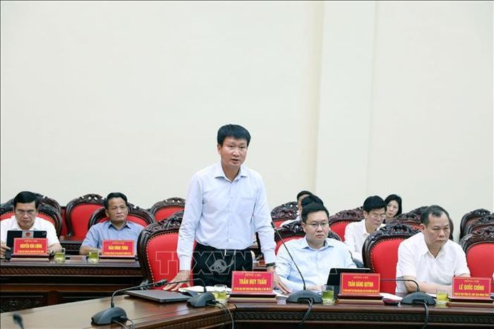 Bí thư Tỉnh ủy Ninh Bình Trần Huy Tuấn phát biểu tại hội nghị. Ảnh: Đại Nghĩa/TTXVN