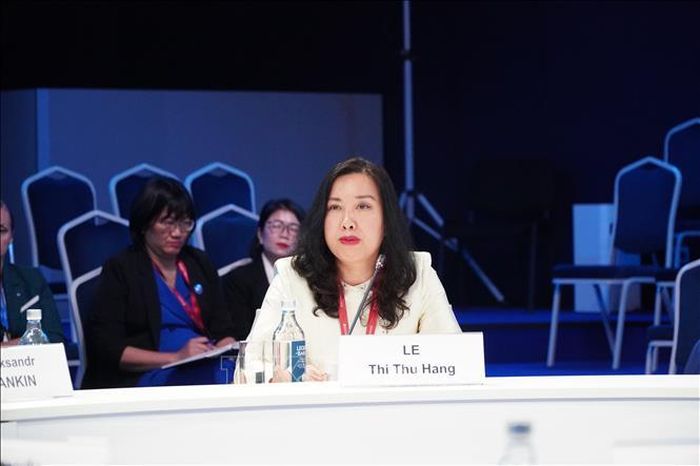 Thứ trưởng Ngoại giao Lê Thị Thu Hằng phát biểu.