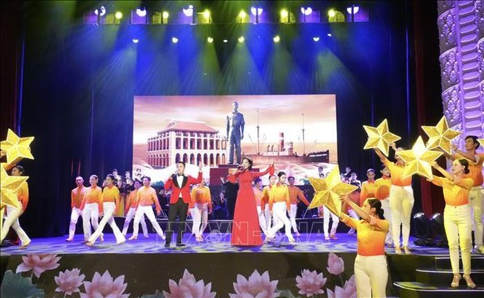 Điểm nhấn của chương trình nằm ở chương thứ Hai mang tên “Lời Bác trong tim ta”.