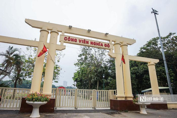 Cùng với đó, công tác cải tạo cũng đã hoàn thành, mang lại diện mạo khang trang hơn cho không gian công cộng tại công viên Nghĩa Đô (phường Nghĩa Đô).