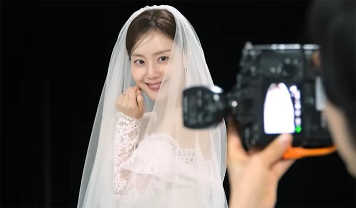 Nhiều khán giả dành lời khen cho nhan sắc ngày càng mặn mà của Moon Chae Won.