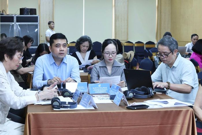 Chương trình đối thoại nhằm tạo diễn đàn để đại diện các Bộ, ngành, Trung ương Hội LHPN Việt Nam, UN Women và đại diện Hội LHPN các tỉnh, thành phố và các chuyên gia cùng trao đổi, thảo luận, chia sẻ kinh nghiệm, đề xuất giải pháp tăng cường sự tham gia của phụ nữ trong các chính sách thích ứng với biến đổi khí hậu và quản lý rủi ro thiên tai tại cộng đồng