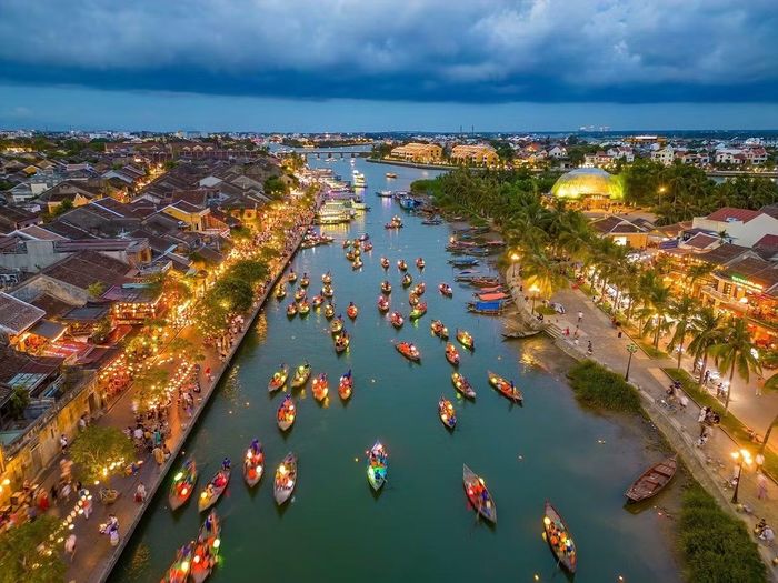  Phố cổ Hội An (Đà Nẵng) 
