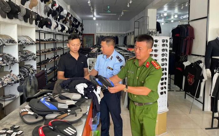 Lực lượng chức năng tỉnh Hưng Yên tăng cường theo dõi, giám sát hoạt động kinh doanh trên địa bàn. Ảnh: Chi cục QLTT Hưng Yên