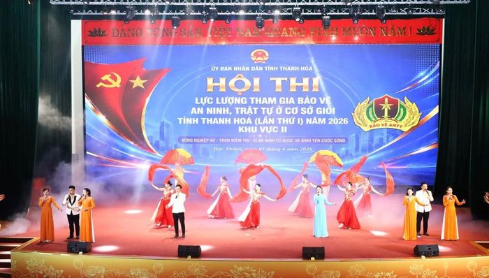Tiết mục văn nghệ chào mừng hội thi.