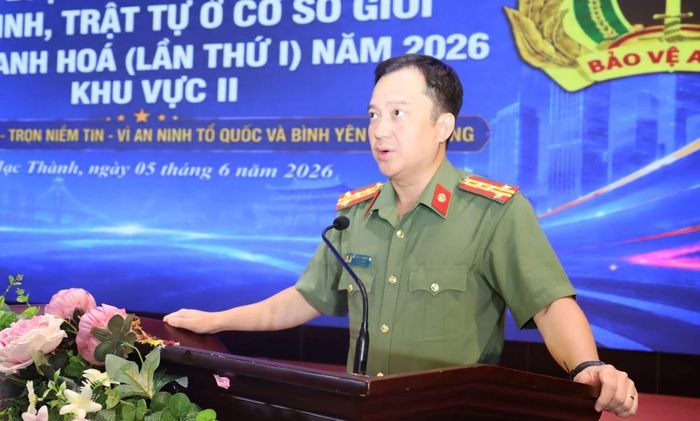 Đại tá Trần Thái Quang Hoàng, Phó Giám đốc Công an tỉnh phát biểu khai mạc hội thi.