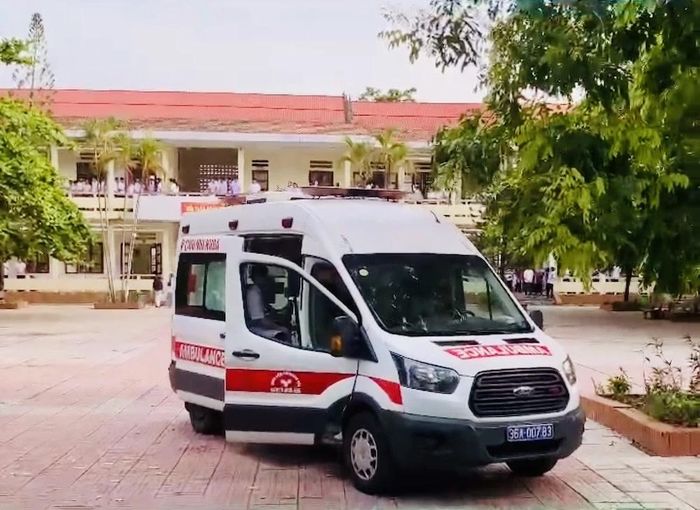 Sự hỗ trợ kịp thời, nhân văn của tập thể y, bác sĩ Bệnh viện Nhi Thanh Hóa không chỉ giúp bệnh nhi thực hiện được ước mơ bước vào kỳ thi quan trọng mà còn lan tỏa hình ảnh đẹp về tinh thần trách nhiệm, sự tận tâm của đội ngũ thầy thuốc đối với người bệnh.
