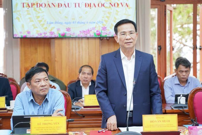 Chủ tịch UBND tỉnh Hồ Văn Mười cho biết địa phương đang thực hiện chủ trương của Trung ương về hỗ trợ, tháo gỡ khó khăn cho doanh nghiệp. (Ảnh: Lamdong.gov.vn)