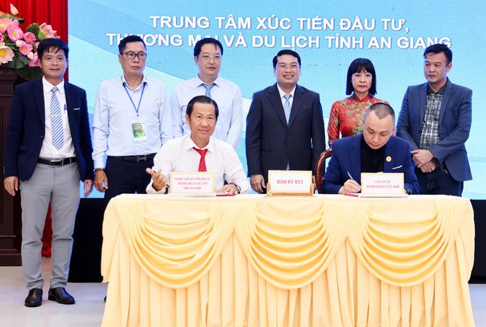 Trung tâm Xúc tiến đầu tư, thương mại và du lịch tỉnh An Giang ký kết biên bản ghi nhớ với Câu lạc bộ Doanh nghiệp Việt Nam.