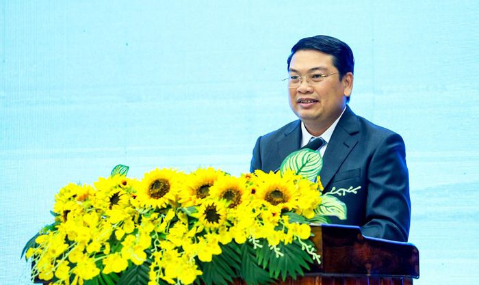 Phó Chủ tịch UBND tỉnh An Giang Lê Trung Hồ phát biểu tại hội nghị.