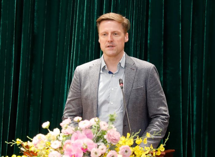  Ông Björn Koslowski, đại diện Phái đoàn Công nghiệp và Thương mại Đức tại Việt Nam phát biểu. 