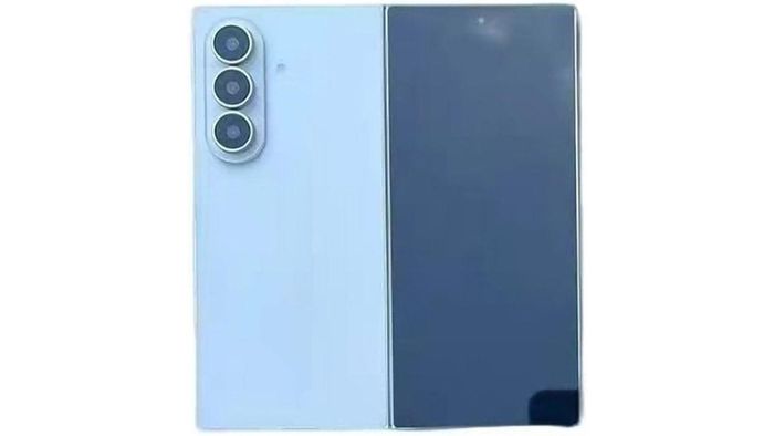 Galaxy Z Fold8 Ultra sẽ là phiên bản cao cấp hơn và có 3 camera sau