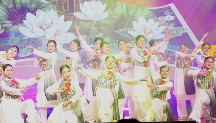 Một tiết mục dự thi tại liên hoan. Ảnh: NGỌC HÀ