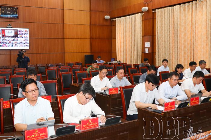 Đại biểu dự hội nghị tại điểm cầu tỉnh. 
