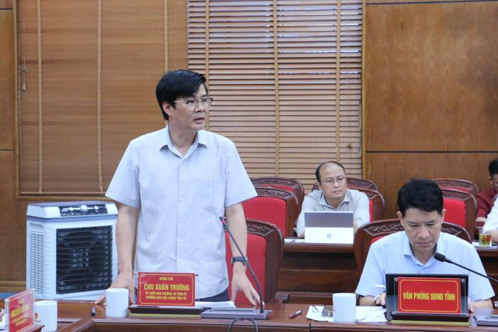 Đồng chí Chu Xuân Trường, Ủy viên Ban Thường vụ Tỉnh ủy, Trưởng ban Nội chính Tỉnh ủy phát biểu ý kiến tại hội nghị.