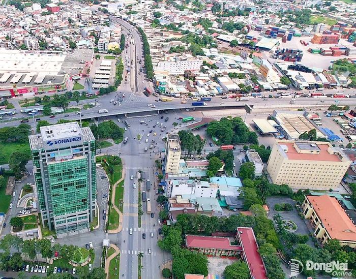 Dự án Đường trên cao dọc quốc lộ 51 từ ngã tư Vũng Tàu đến nút giao đường Võ Nguyên Giáp với cao tốc Biên Hòa - Vũng Tàu đang thi tuyển kiến trúc. Ảnh tư liệu