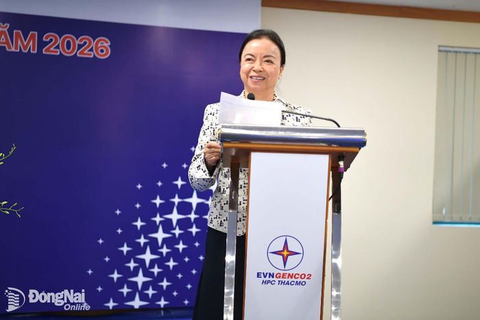 Bà Nguyễn Thị Mai Thanh - Chủ tịch HĐQT Công ty Cổ phần Cơ Điện Lạnh phát biểu tại Đại hội. Ảnh: Mỹ Phương