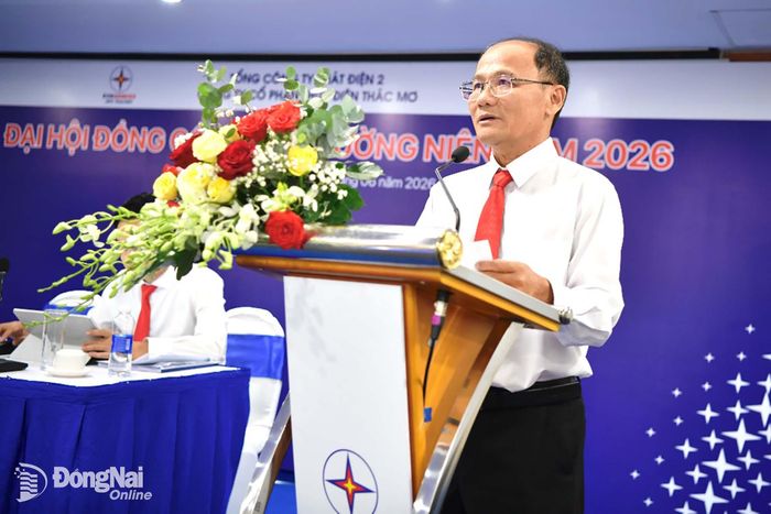 Ông Huỳnh Văn Khánh - Chủ tịch HĐQT trình bày các báo cáo tại Đại hội. Ảnh: Mỹ Phương