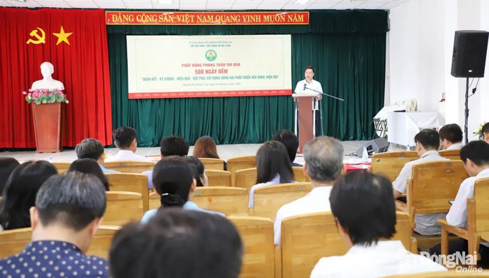 Đại diện lãnh đạo Phòng Quản lý du lịch phát biểu cam kết thực hiện đợt thi đua. Ảnh: My Ny