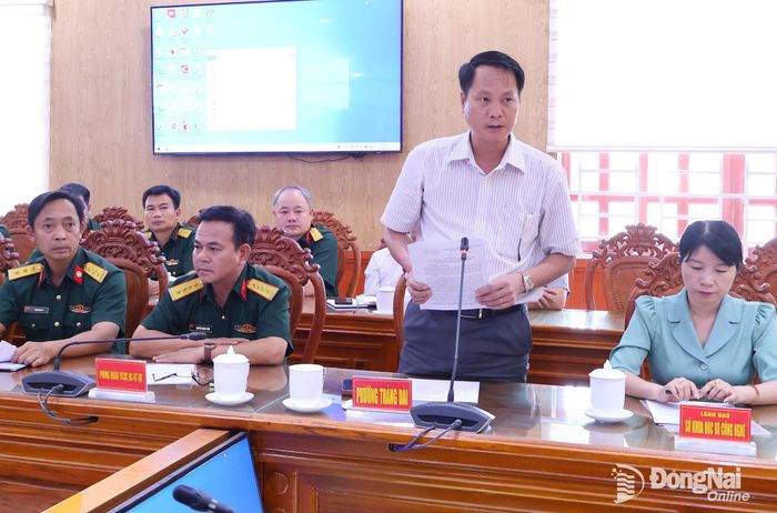 Đại diện phường Trảng Dài chia sẻ kinh nghiệm tại hội nghị. Ảnh: Nguyệt Hà