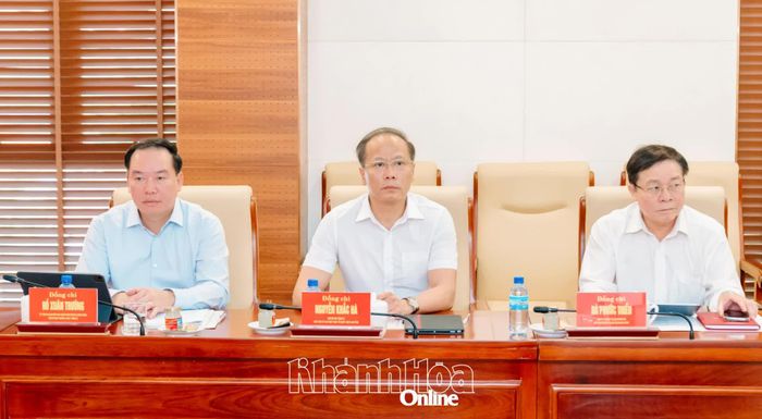 Các đồng chí: Hồ Xuân Trường, Nguyễn Khắc Hà, Hà Phước Thiều dự hội nghị.
