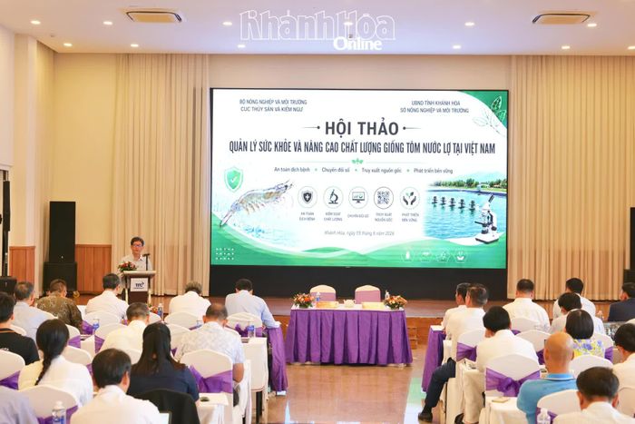 Đại diện Sở Nông nghiệp và Môi trường Khánh Hòa tham luận tại hội thảo.