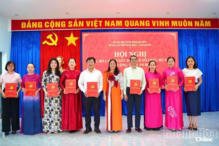 Ban Chấp hành Đảng bộ UBND phường Bắc Cam Ranh ra mắt.