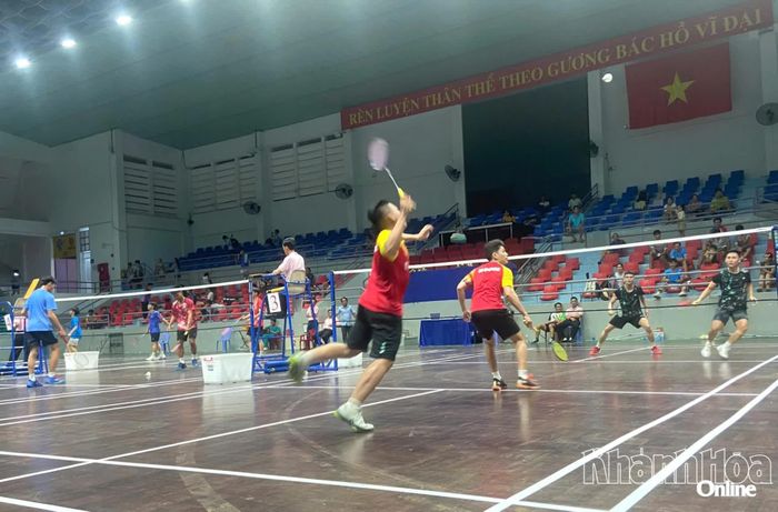 Các vận động viên thi đấu tại giải.