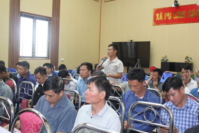 Đại biểu phát biểu ý kiến tại hội nghị.