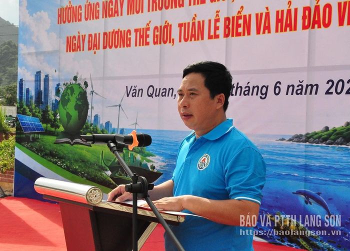 Lãnh đạo UBND xã Văn Quan phát biểu hưởng ứng tại buổi lễ phát động
