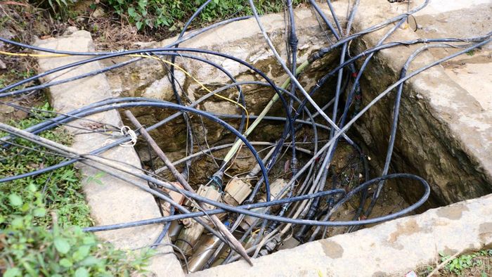 Tình trạng thiếu nước sinh hoạt kéo dài nhiều năm ảnh hưởng đến đời sống người dân tại xã Pha Long.